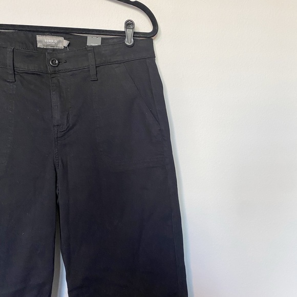 Torrid Crop Wide Leg Stretch Twill Mid-Rise Pant Black Size 12 - Picture 6 of 7